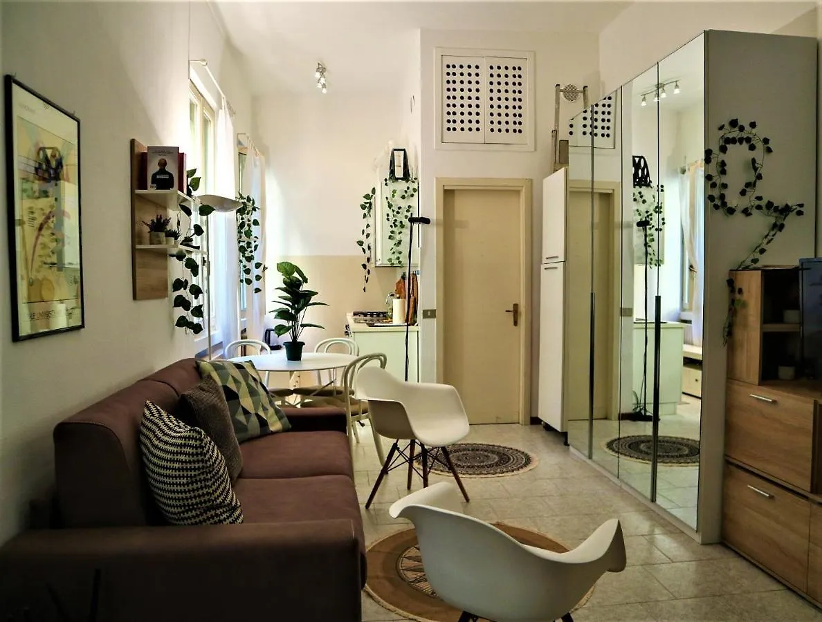 - La Casa Delle Meraviglie -Navigli Edition- Milánó
